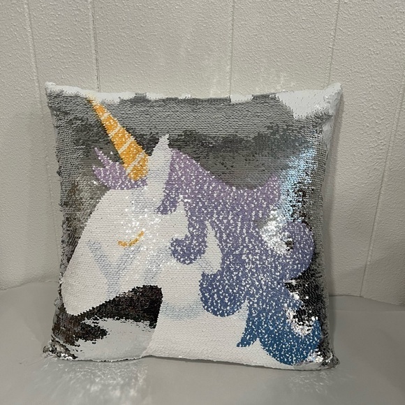 Pillowforte Reversible Sequins Unicorn Pillow with reverse “ Be You” text - Picture 1 of 4